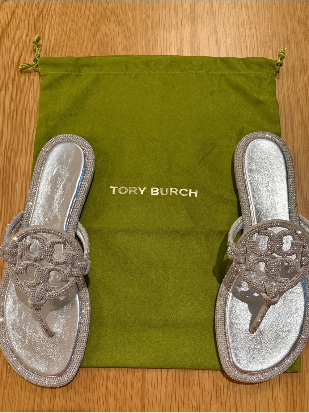 TORY BURCH MILLER SILVER KNOTTED PAVE CRYSTAL FLIP FLOP THONG SANDAL/Sz 10M - Picture 2 of 4